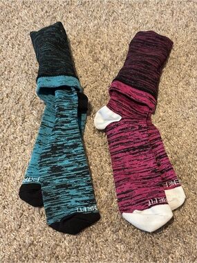 extreme fit compression socks - blue pair & Pink pair. Works well, like new!